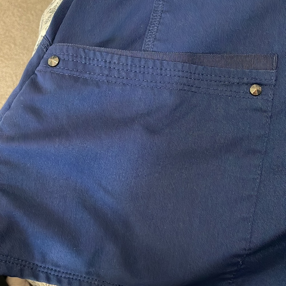 Scrub top - Picture 2 of 3